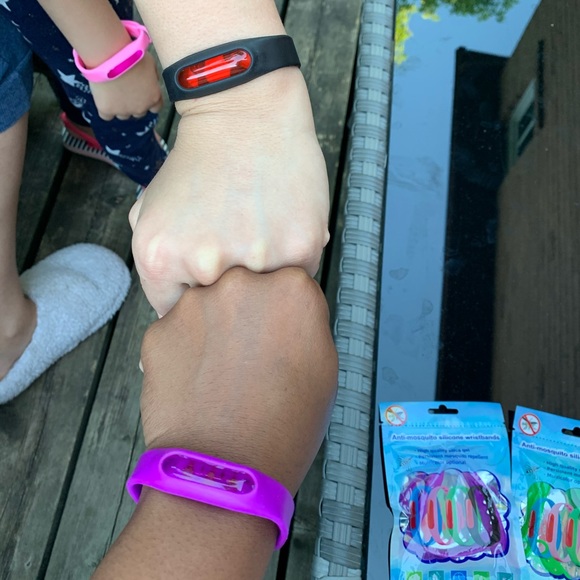 Mosquito repellent bracelets - Picture 1 of 5